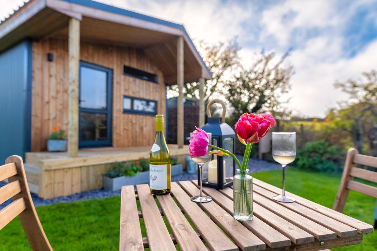 Luxury Glamping Cabin With Outdoor Bath On Cornish Flower Farm Τρούρο Εξωτερικό φωτογραφία