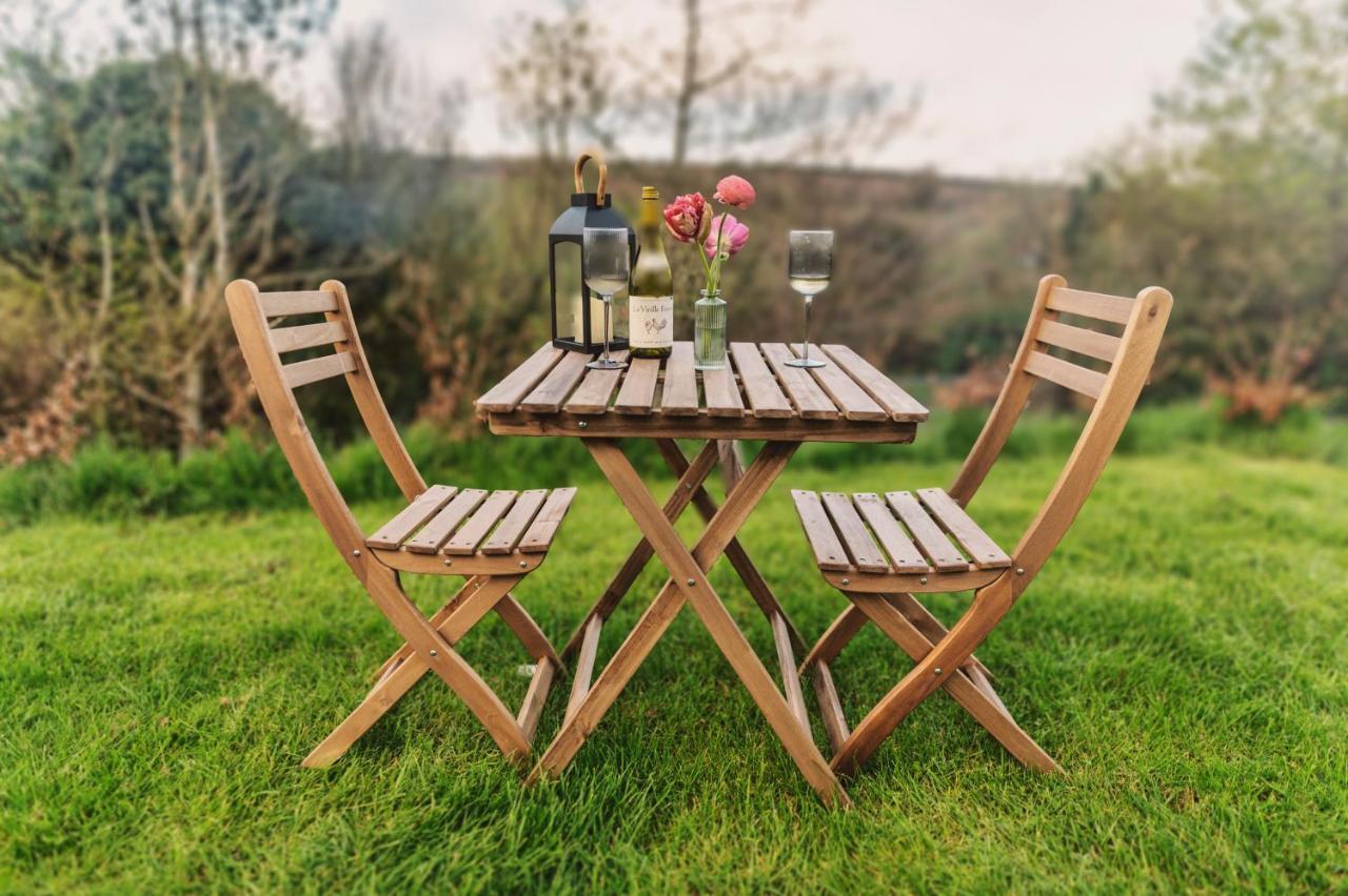 Luxury Glamping Cabin With Outdoor Bath On Cornish Flower Farm Τρούρο Εξωτερικό φωτογραφία