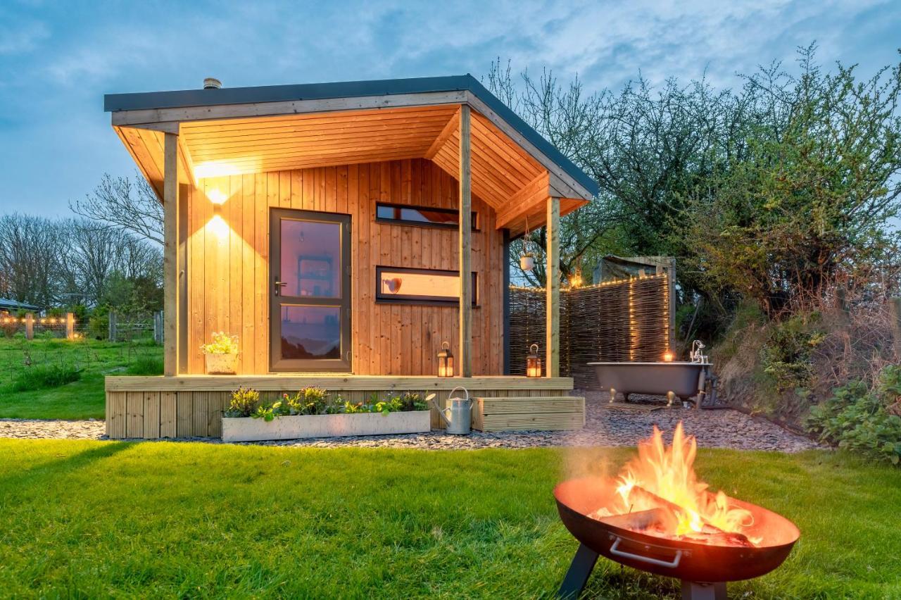 Luxury Glamping Cabin With Outdoor Bath On Cornish Flower Farm Τρούρο Εξωτερικό φωτογραφία