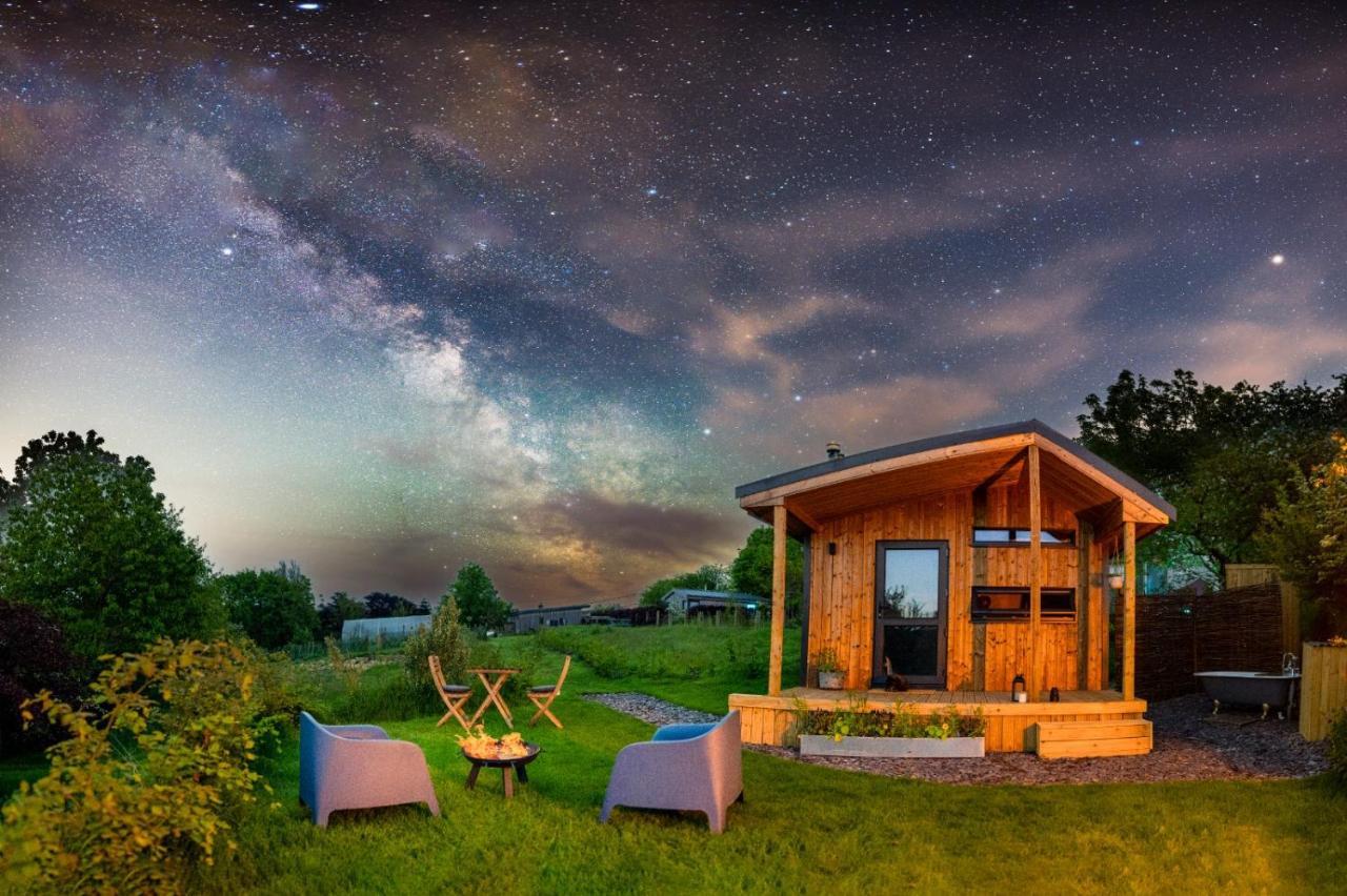 Luxury Glamping Cabin With Outdoor Bath On Cornish Flower Farm Τρούρο Εξωτερικό φωτογραφία