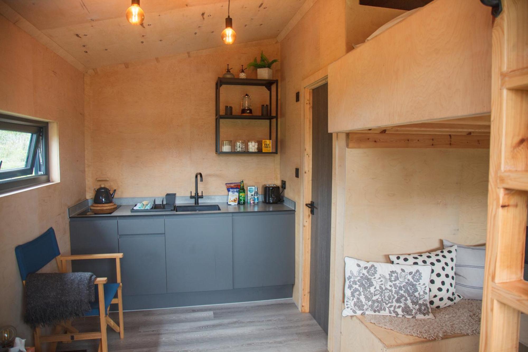 Luxury Glamping Cabin With Outdoor Bath On Cornish Flower Farm Τρούρο Εξωτερικό φωτογραφία
