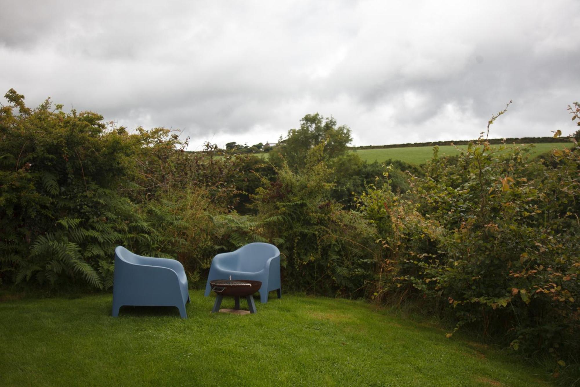 Luxury Glamping Cabin With Outdoor Bath On Cornish Flower Farm Τρούρο Εξωτερικό φωτογραφία
