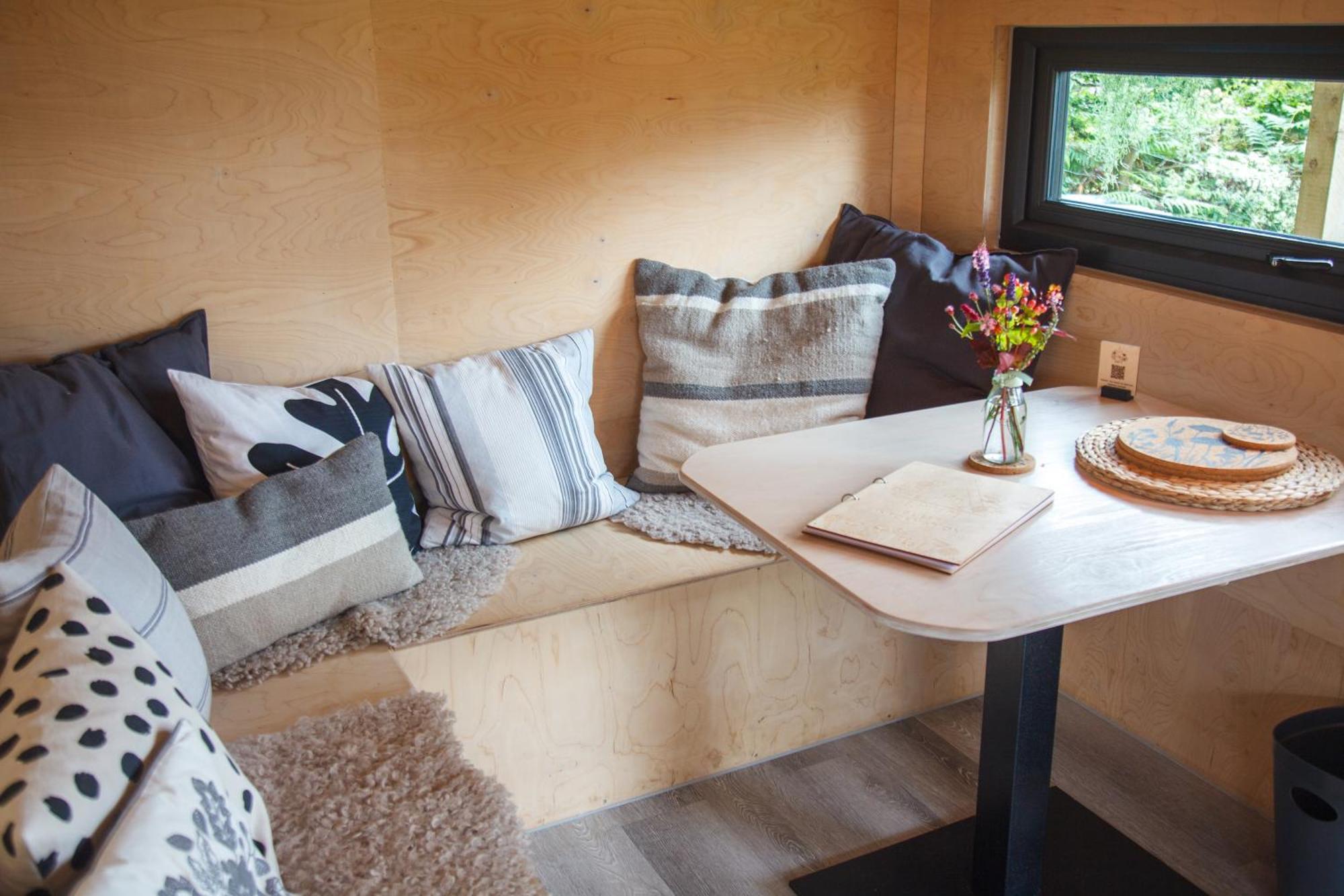 Luxury Glamping Cabin With Outdoor Bath On Cornish Flower Farm Τρούρο Εξωτερικό φωτογραφία