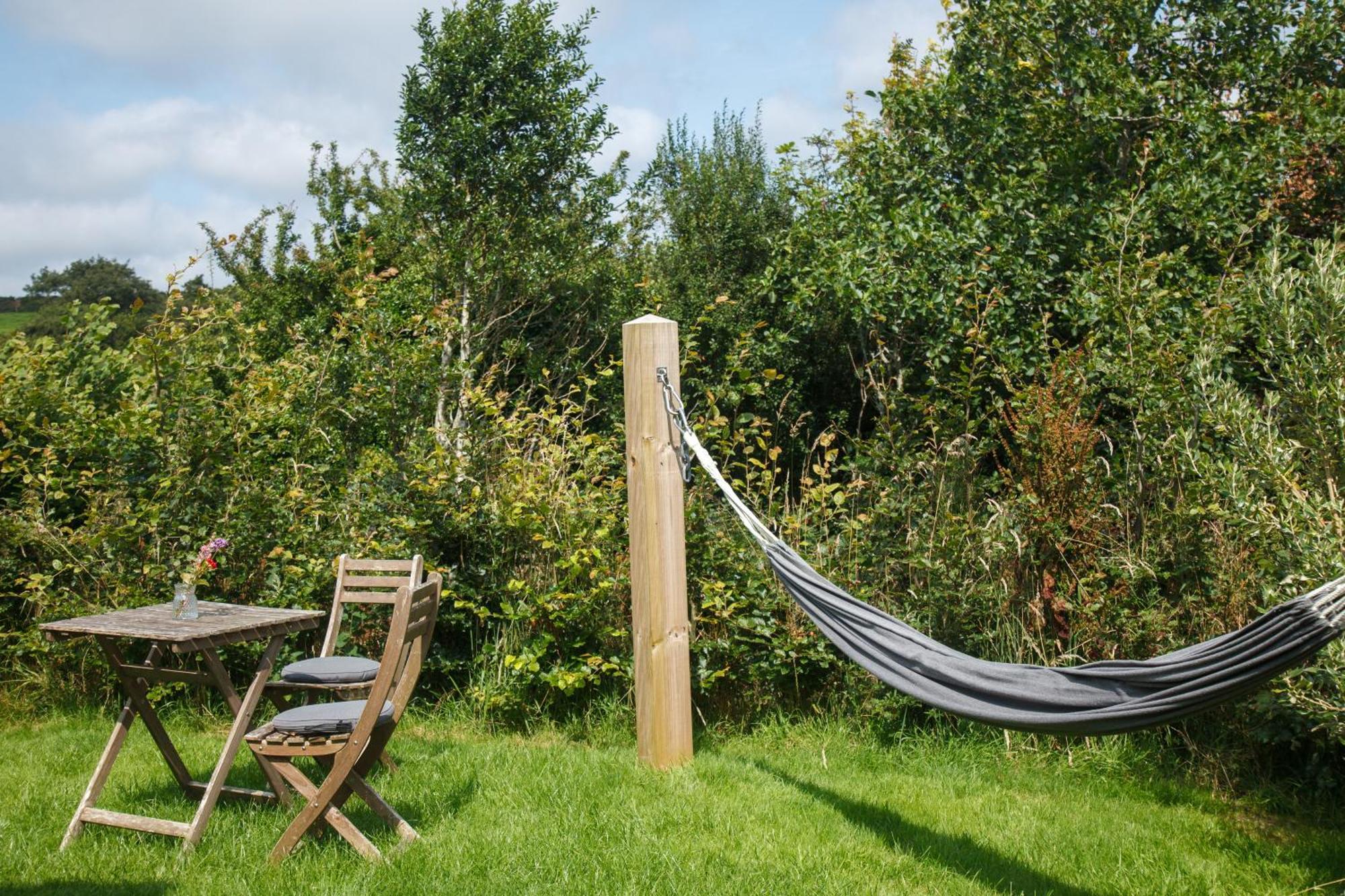 Luxury Glamping Cabin With Outdoor Bath On Cornish Flower Farm Τρούρο Εξωτερικό φωτογραφία